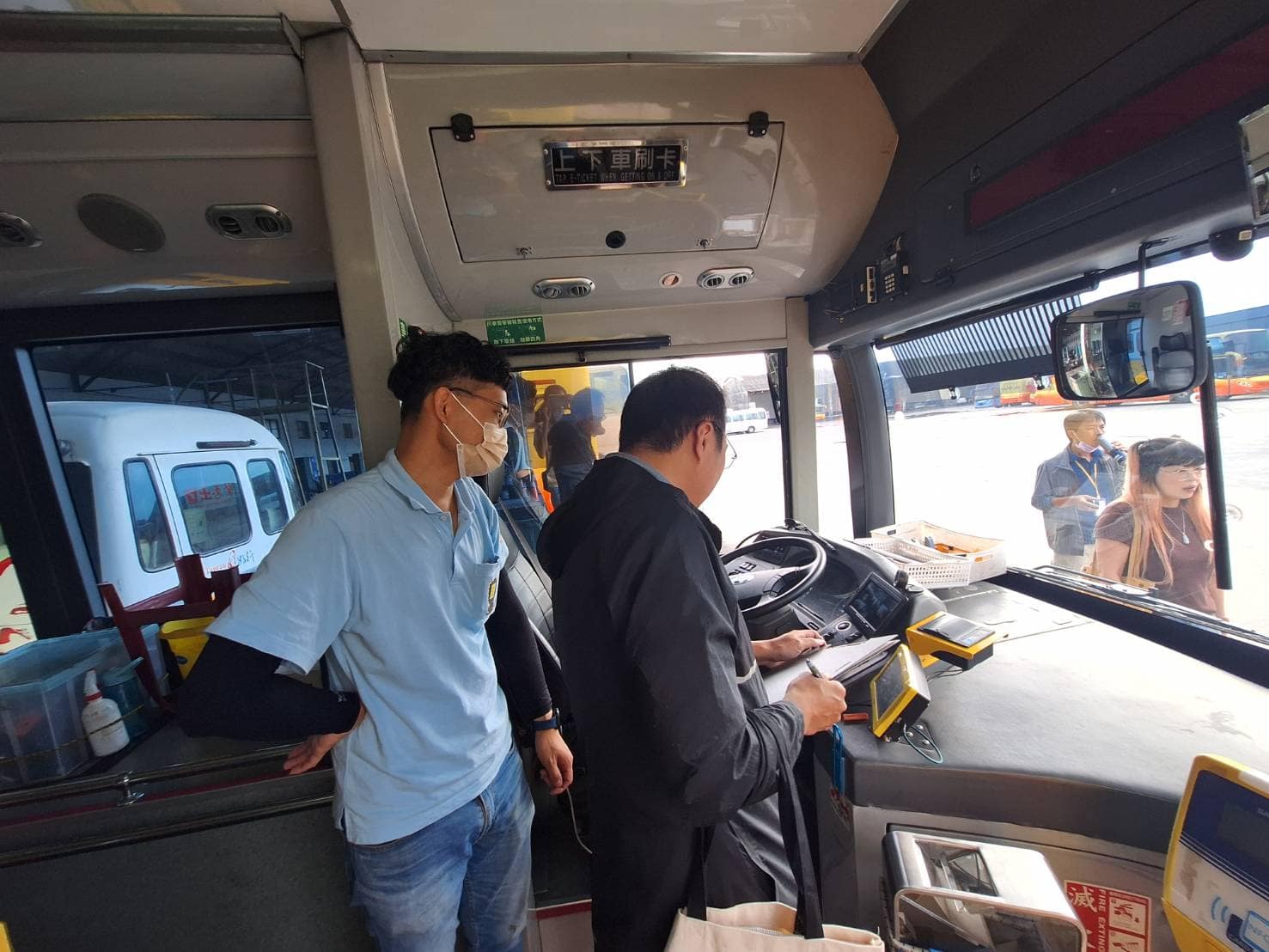 公車